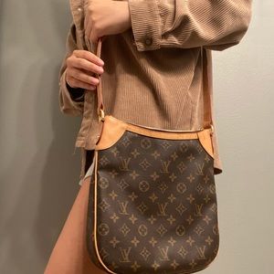 Louis Vuitton Sling Purse